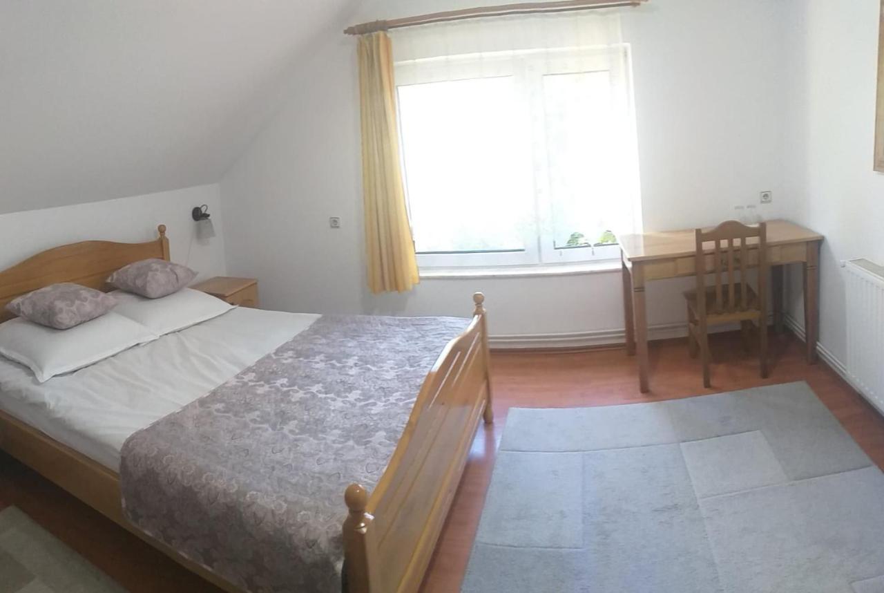 Soaptele Padurii & Casuta Din Padure Sucevita Exteriör bild